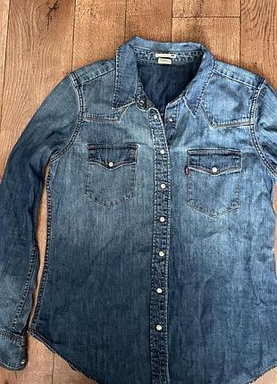 Джинсова жіноча  сорочка levi's western shirt у чудовому стані (розмір m)