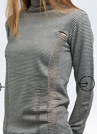 Гольф cheap monday l / стильный стрейч с декоративными рваными вставками