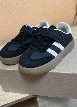 Кросівки unisex