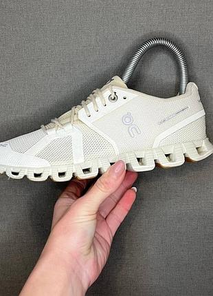 Кроссовки on running 36 р