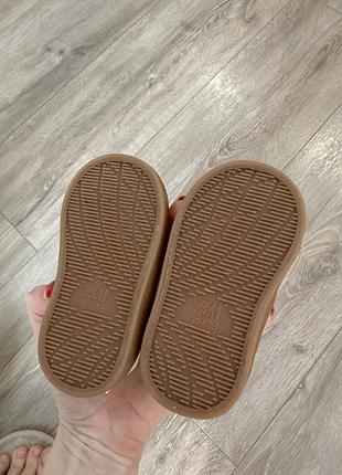 Легкі черевики h&m 3