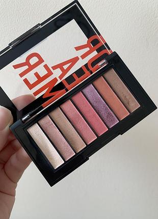 Палетка тіней revlon