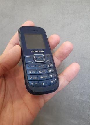 Кнопочный телефон samsung e1200 4