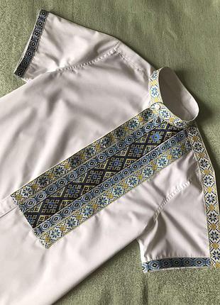Вишиванка з коротким рукавом вишита сорочка