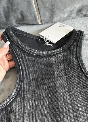 Топ с дырками в стиле zara