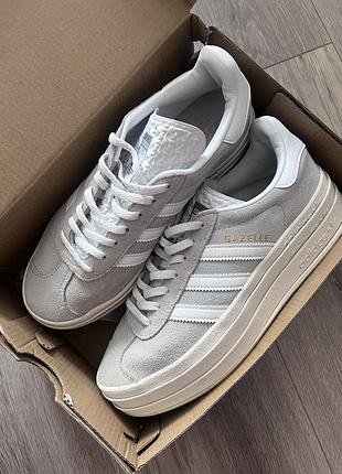 Кроссовки adidas gazelle в отличном состоянии
