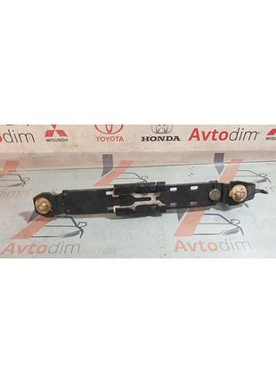 Механізм регулювання ременя безпеки правий лівий mr720035 mitsubishi carisma 1995-2003