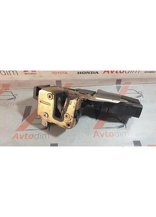 Замок дверей передньої лівої m816478 mitsubishi carisma 1995-2003