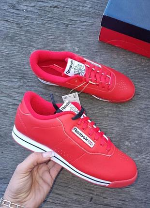 Кроссовки червоного кольору  reebok us9.5-40.5-26.5cm