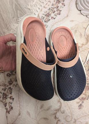 Кроксы crocs для девочки 35 размер.