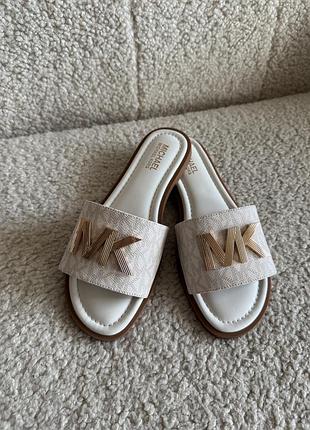 Тапочки шльопанці michael kors