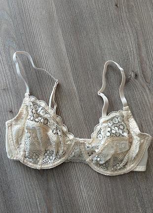 Бежевий мереживний бюстгальтер primark 75 d