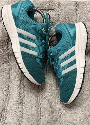 Кросівки adidas 40.5 р.( уст 25.5 см