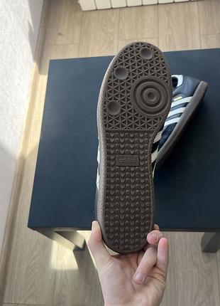 Кросівки adidas 5