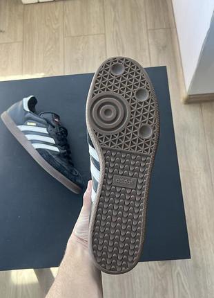 Кросівки adidas 6