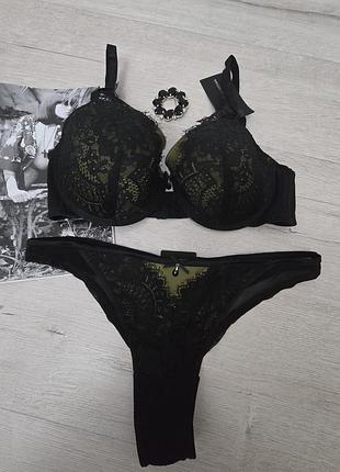 Комплект кружевной "hunkemoller"