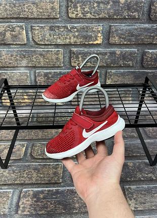 Кросівки дитячі nike revolution 27.5 розмір оригінал