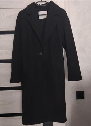 Черное классическое пальто bershka🖤