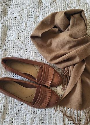Шкіряні лофери clarks