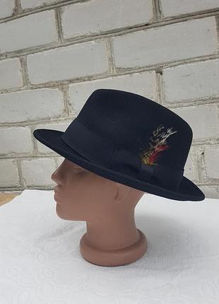 Фетровий вовняний чорний капелюх з пір'ям euro accessories ltd