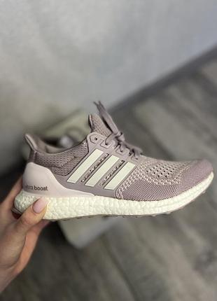 Жіночі бігові кросівки adidas ultraboost 1.0 w
