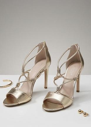 Босоніжки на підборах carvela kurt geiger "lock" — eu 40 / us 9