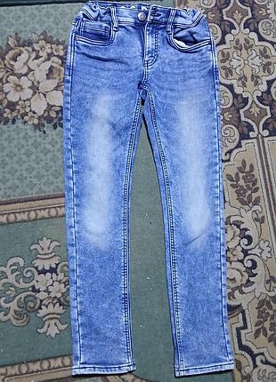 Джинсы мужские светло-синие slim fit, размер m (30–32), состояние идеально