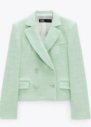 Стильный жакет от zara мятного цвета.