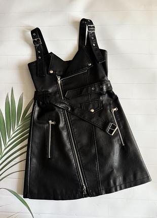 Сарафан-платье мини короткая из экокожи женская черная косуха zara