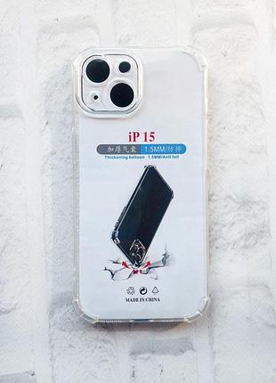 Силиконовый чехол с утолщенными углами на iphone 15