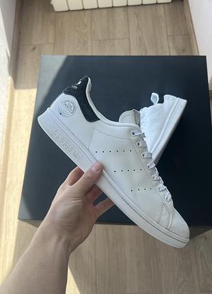 Кросівки adidas