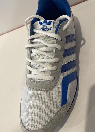 Adidas кросівки 2