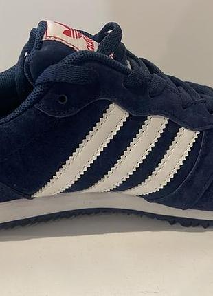Adidas кросівки