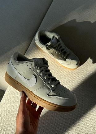 Nike sb dunk low island green gum