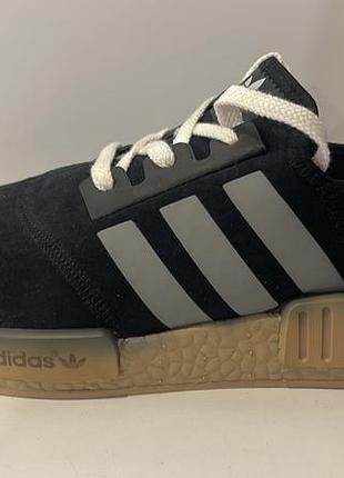 Adidas кросівки 2