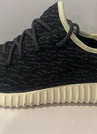Adidas кросівки 3