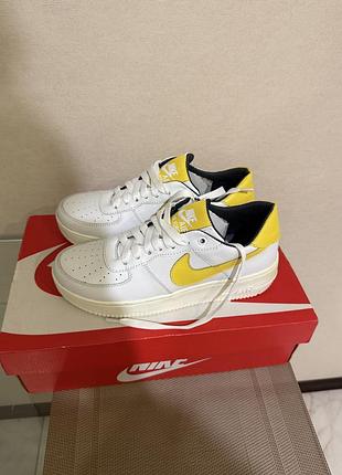 Кожанные кросовки nike