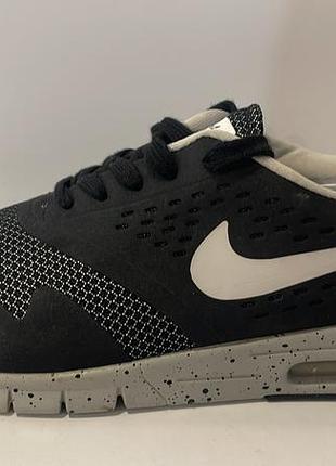 Nike кросівки