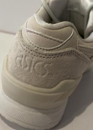 Asics кросівки 4