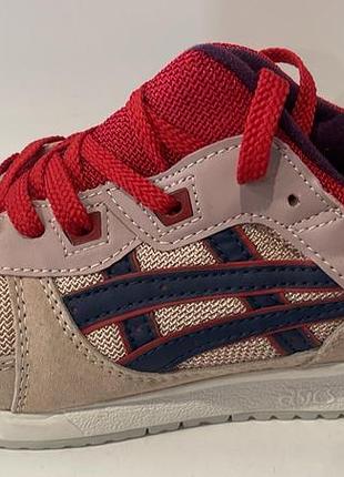 Asics кросівки