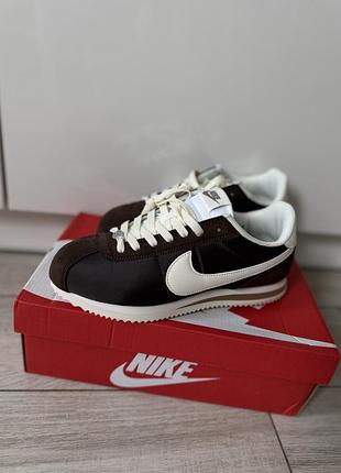 Nike cortez коричневі 38.5 розмір
