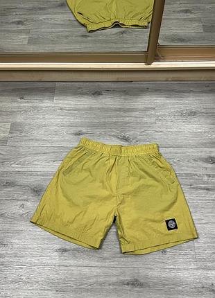 Нейлоновые мужские шорты stone island nylon metal с патчем