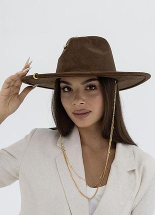 Капелюх федора з полями 9 см d.hats з ланцюгом колір коричневий
