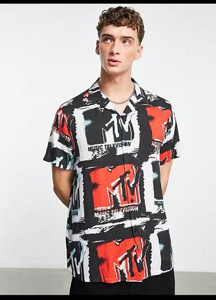 Рубашка asos design relaxed revere с принтом mtv, черная. на подростка