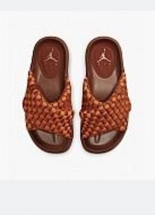 Крутейшие шлепанцы от nike jordan