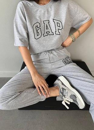 Жіночий костюм gap, костюм футболка штани, жіноча футболка gap бренд, жіночий комплект з джогерами, жіночі джогери gap, спортивні штани оверсайз