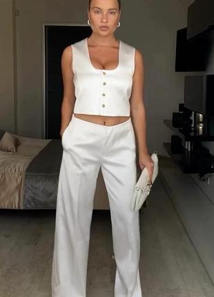 Шикарный белый плотный сатиновый костюм с брюками и жилеткой zara 
🔥🔥🔥🔥🔥🔥🔥🔥🔥🔥🔥