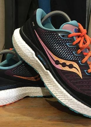 Кросівки saucony triumph 18
