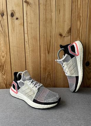 Спортивні бігові кросівки кеди взуття adidas