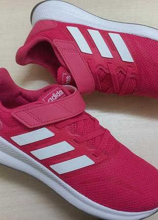 Кроссовки весна-лето дев.34р.adidasвьетнам